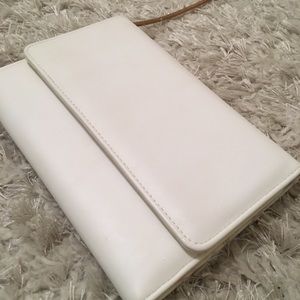 Forever 21 Bright White Crossbody- fits phone!